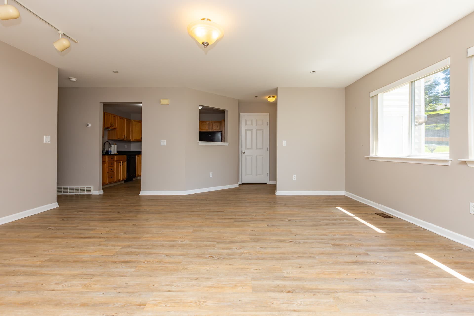 202 Crystal Hill Lane, Poughkeepsie, NY, 12603